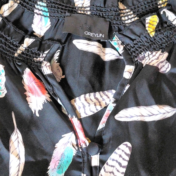 Greylin Anthropolgie Feather Blk Top - Picture 3 of 6